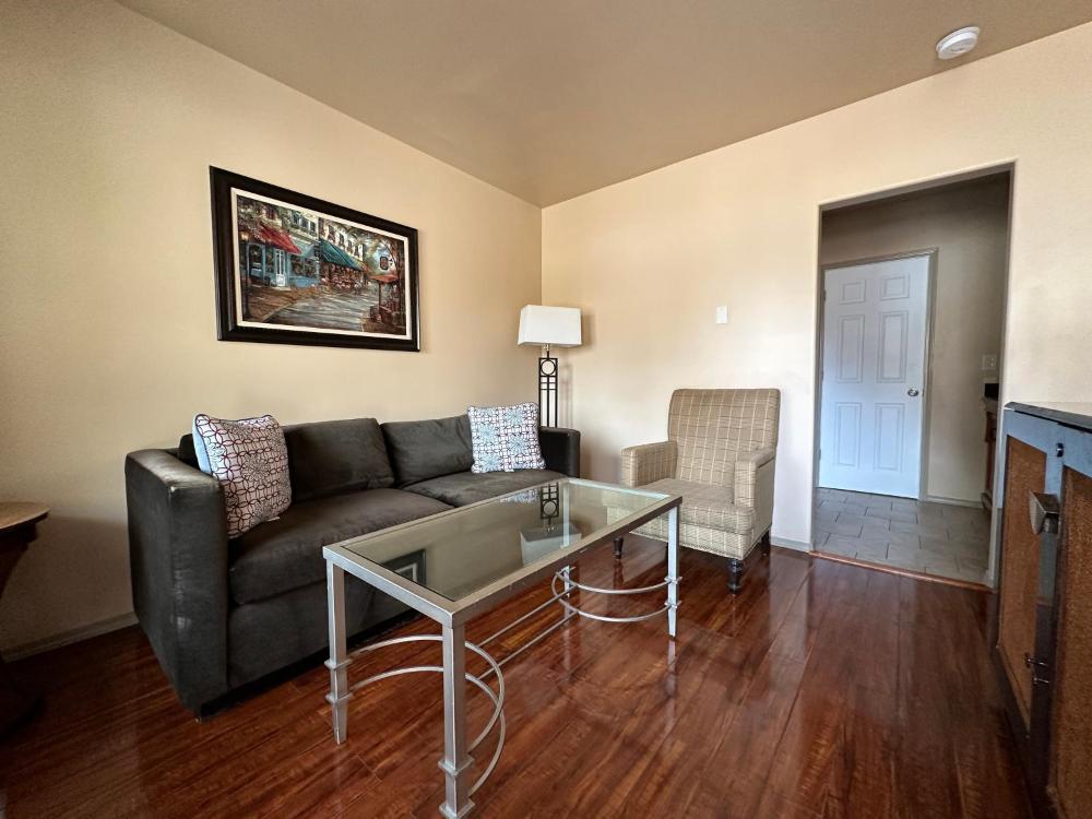 Queen Suite interior
